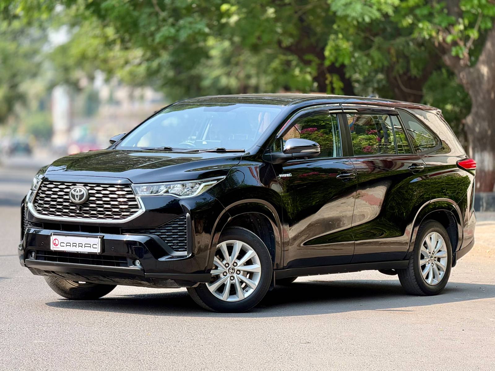 2024 Toyota Innova Hycross